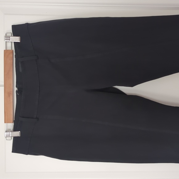 Ann Taylor Back Zip Seamed Slim Straight Stretch Pant size 8 Black - Picture 3 of 10